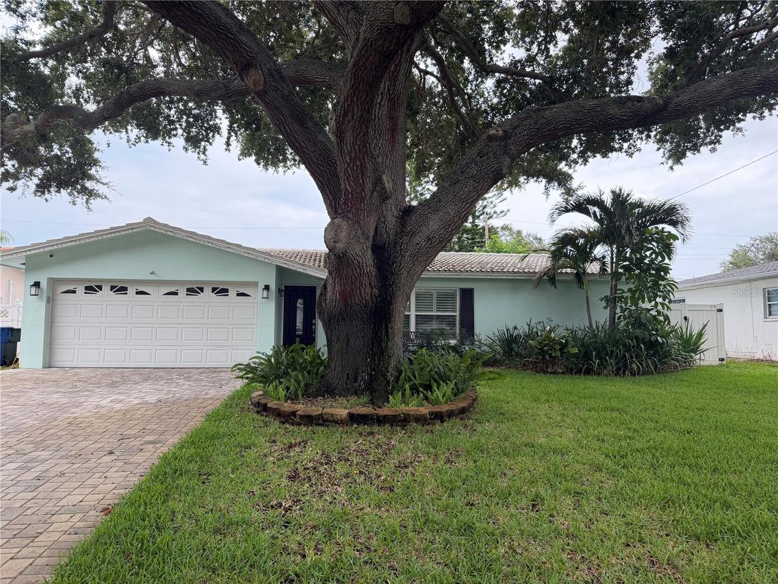 704 23rd St., Largo, FL 33770