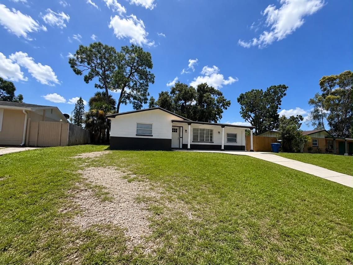 4116 Oakfield Ave., Holiday, FL 34691