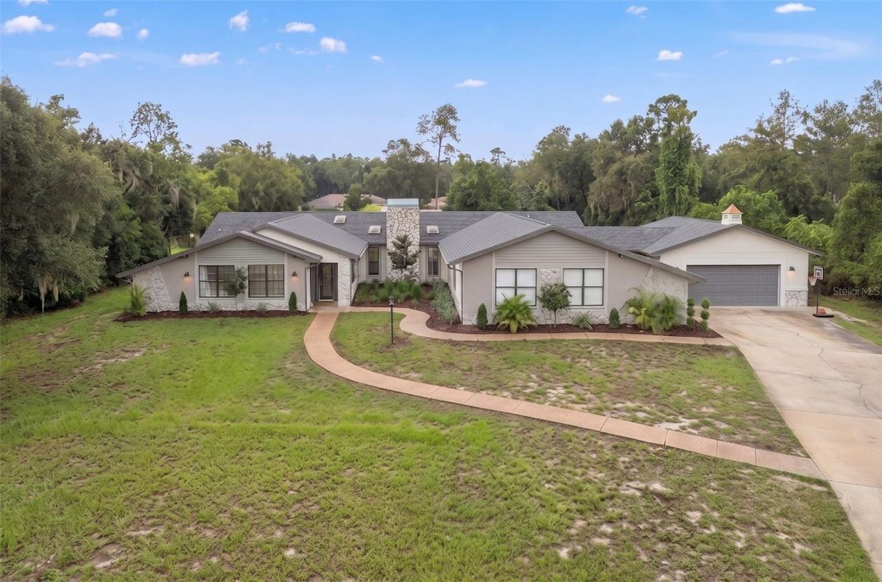 7231 River Country Dr., Weeki Wachee, FL 34607