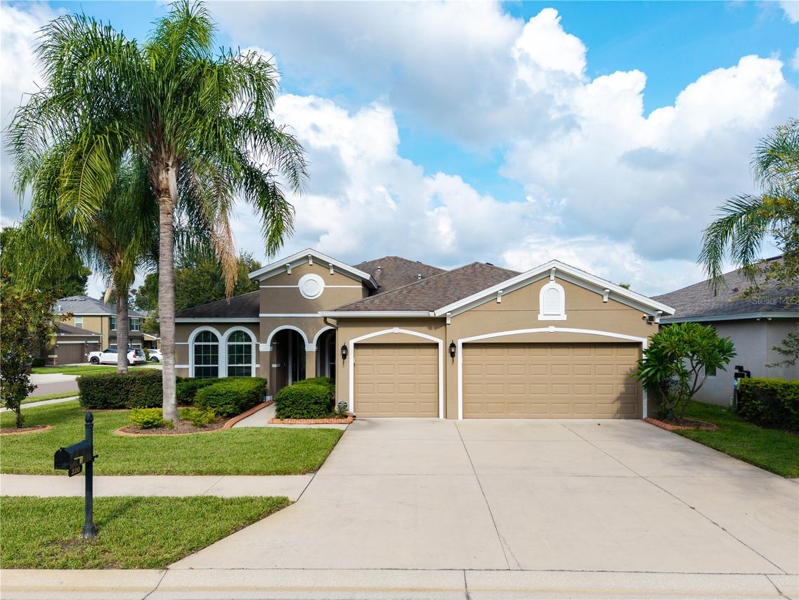 220 Parsons Woods Dr., Seffner, FL 33584