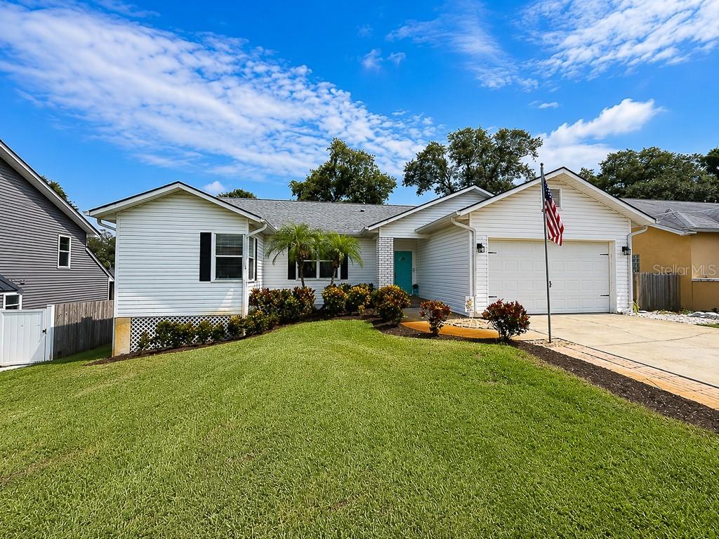 859 Harbor Hill Dr., Safety Harbor, FL 34695