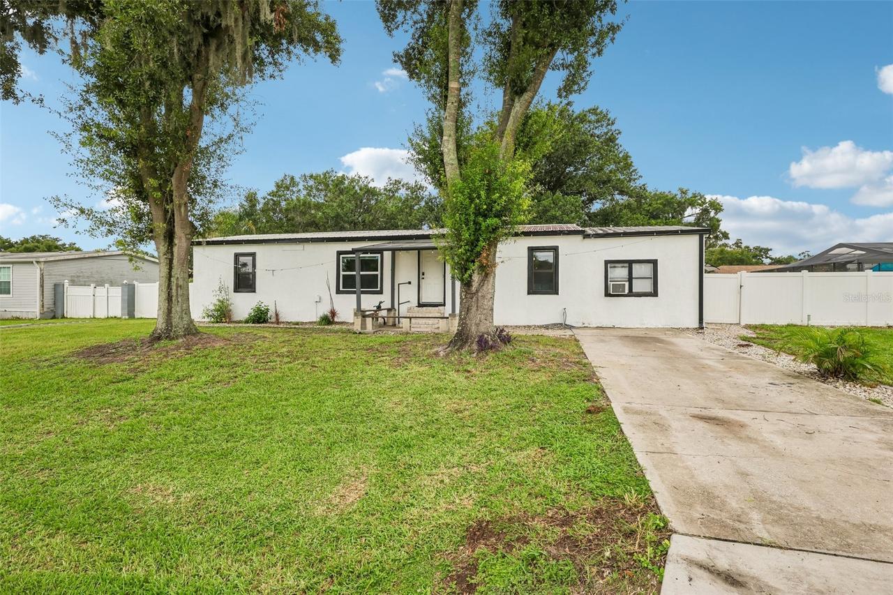 8620 Indian Ridge Tr., Lakeland, FL 33810