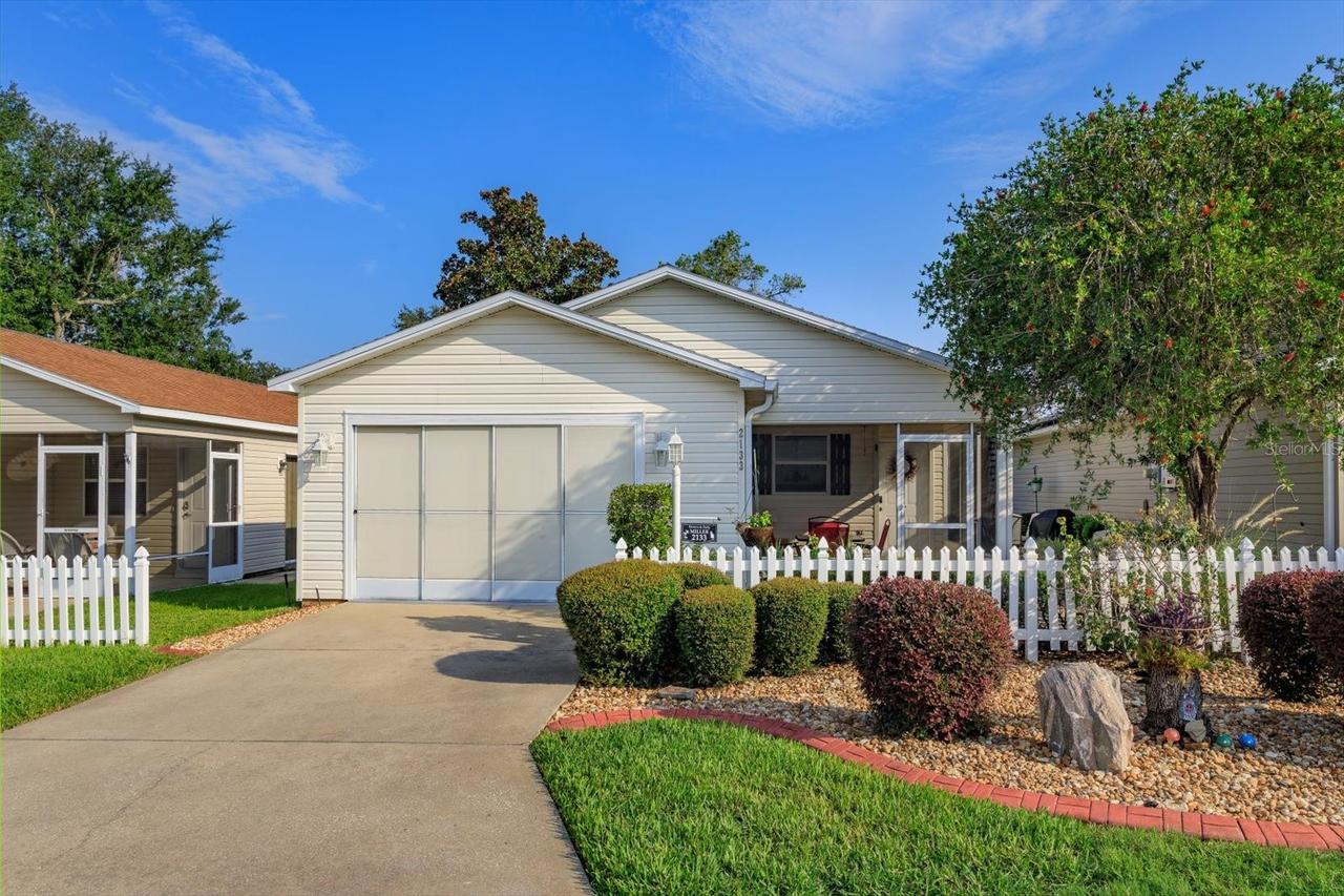 2133 Escobar Ave., The Villages, FL 32159