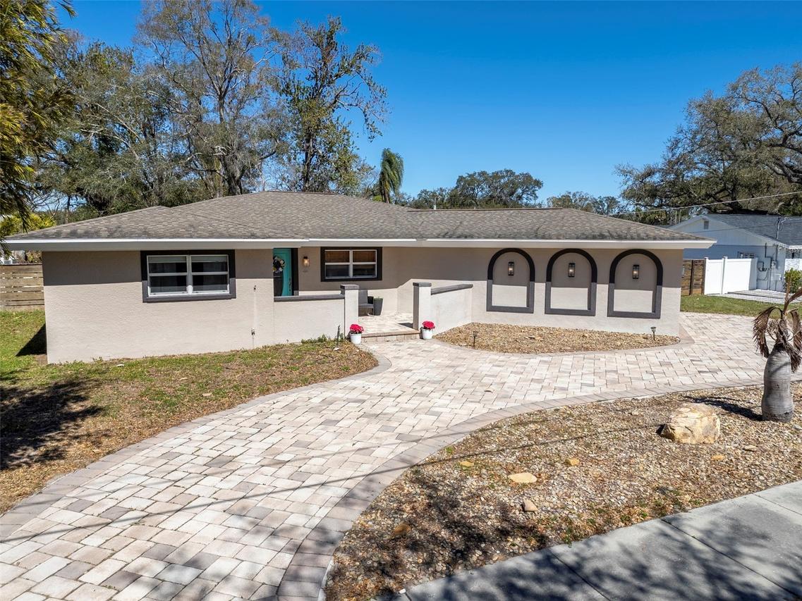 2535 Lake Ellen Dr., Tampa, FL 33618