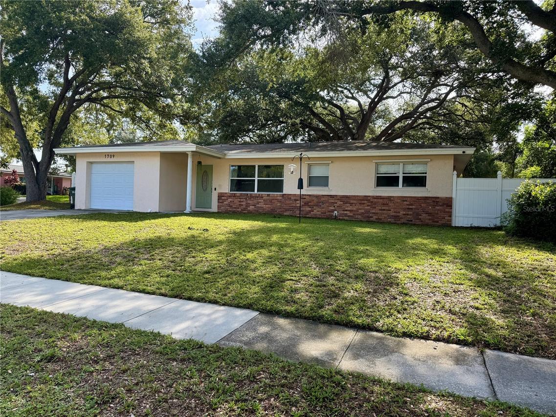 1709 Eaton Dr., Clearwater, FL 33756
