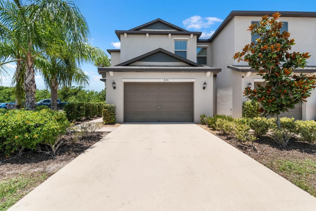635 Royal Empress Dr., Ruskin, FL 33570