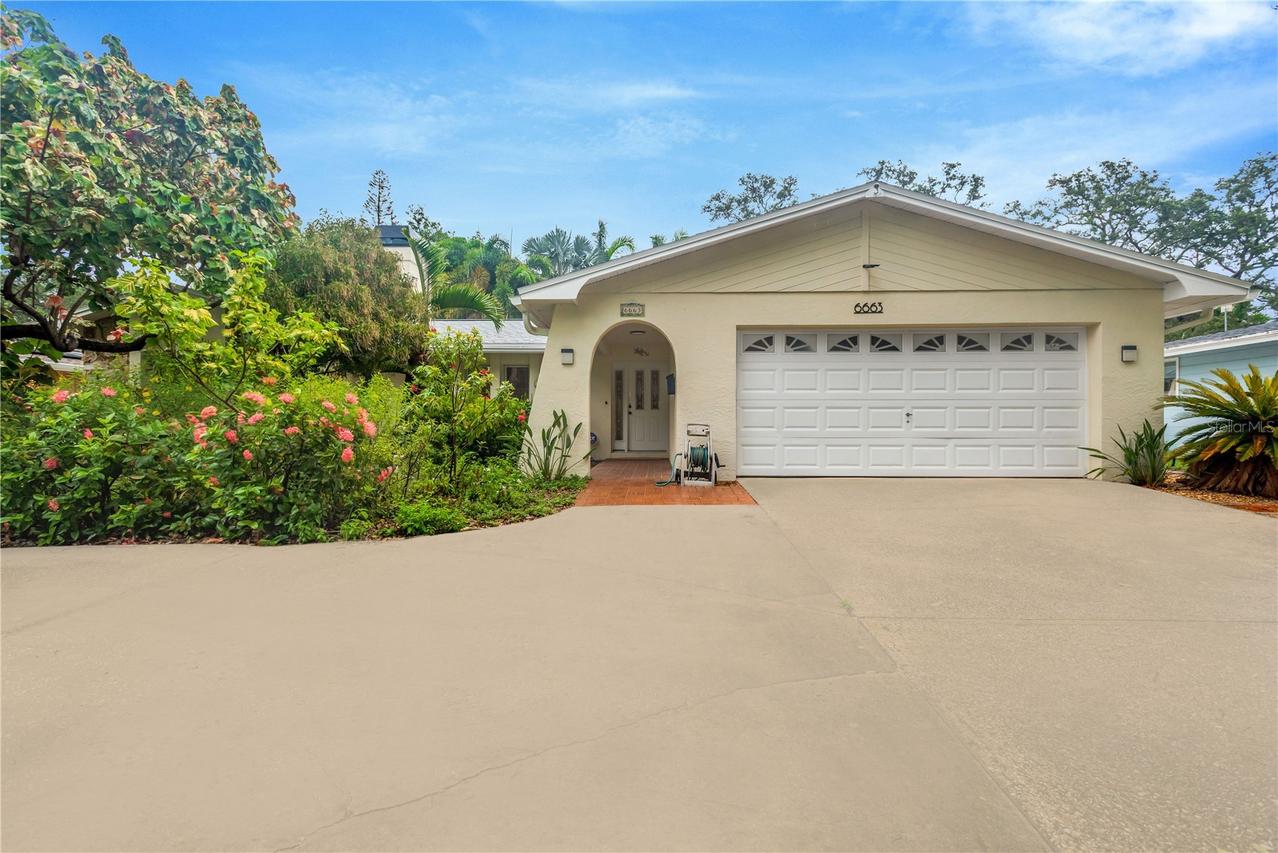 6663 Date Palm Ave., St Petersburg, FL 33707