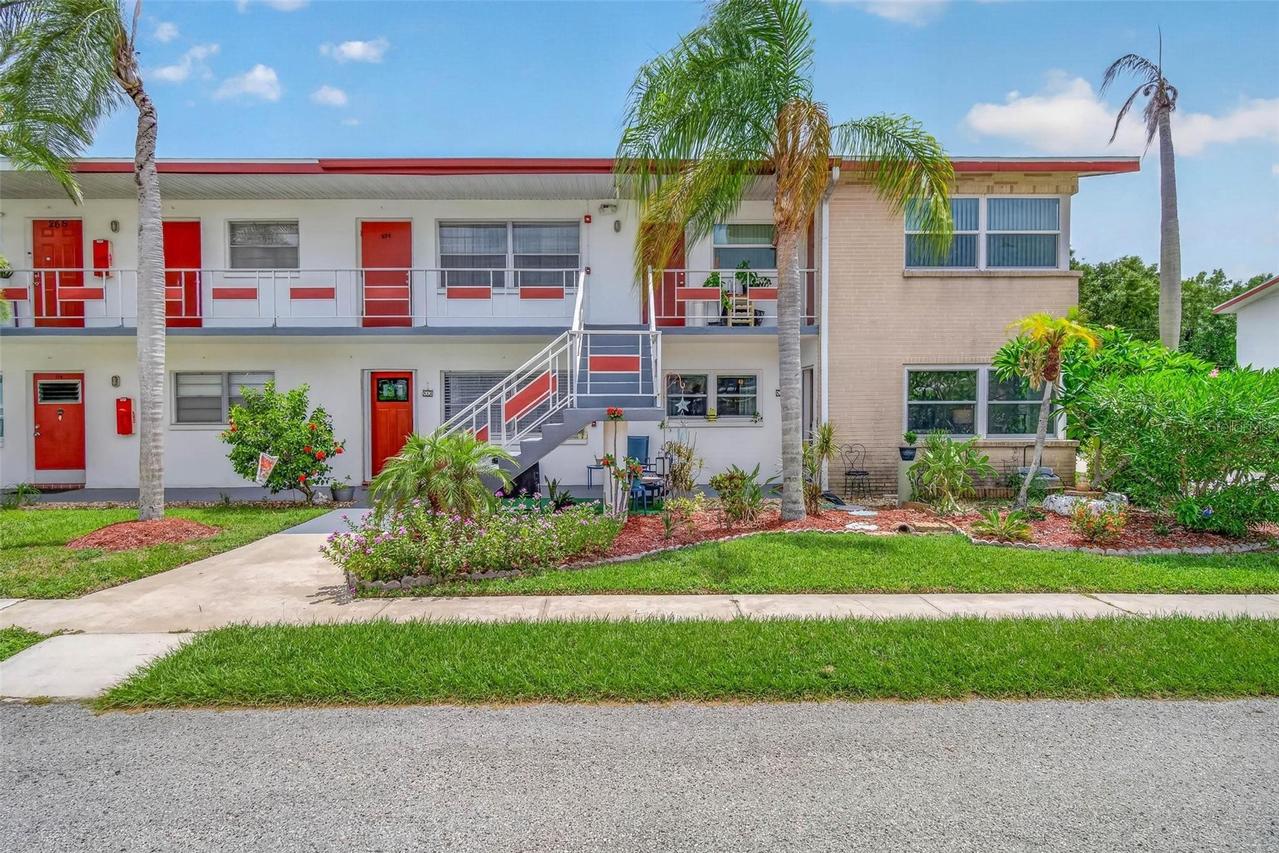 1900 58th Ave. #14, St Petersburg, FL 33714