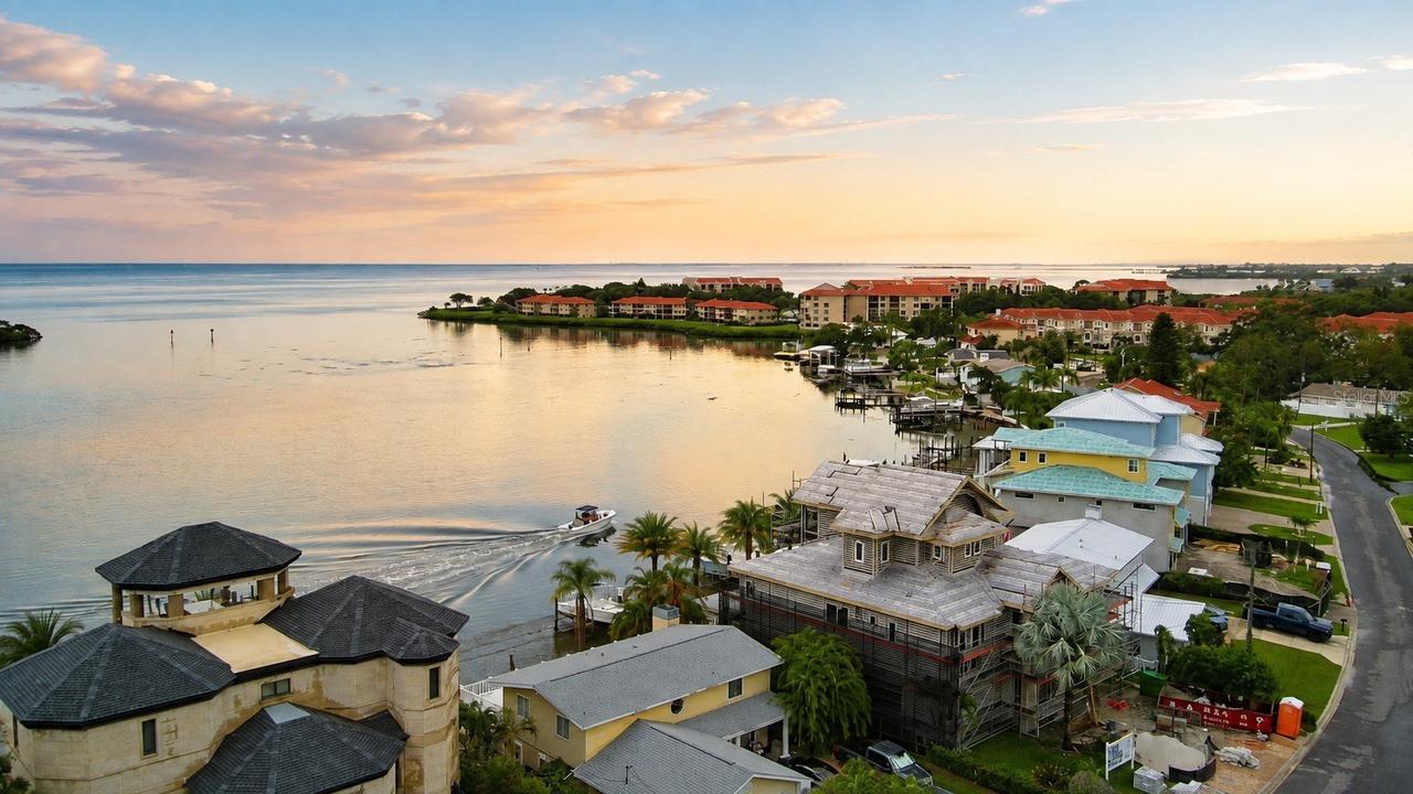 212 Driftwood Pl., Palm Harbor, FL 34683