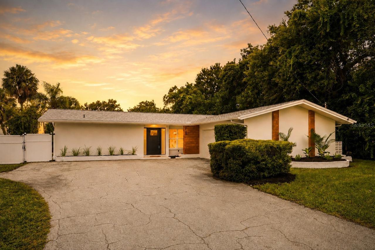 435 Mehlenbacher Rd., Largo, FL 33770