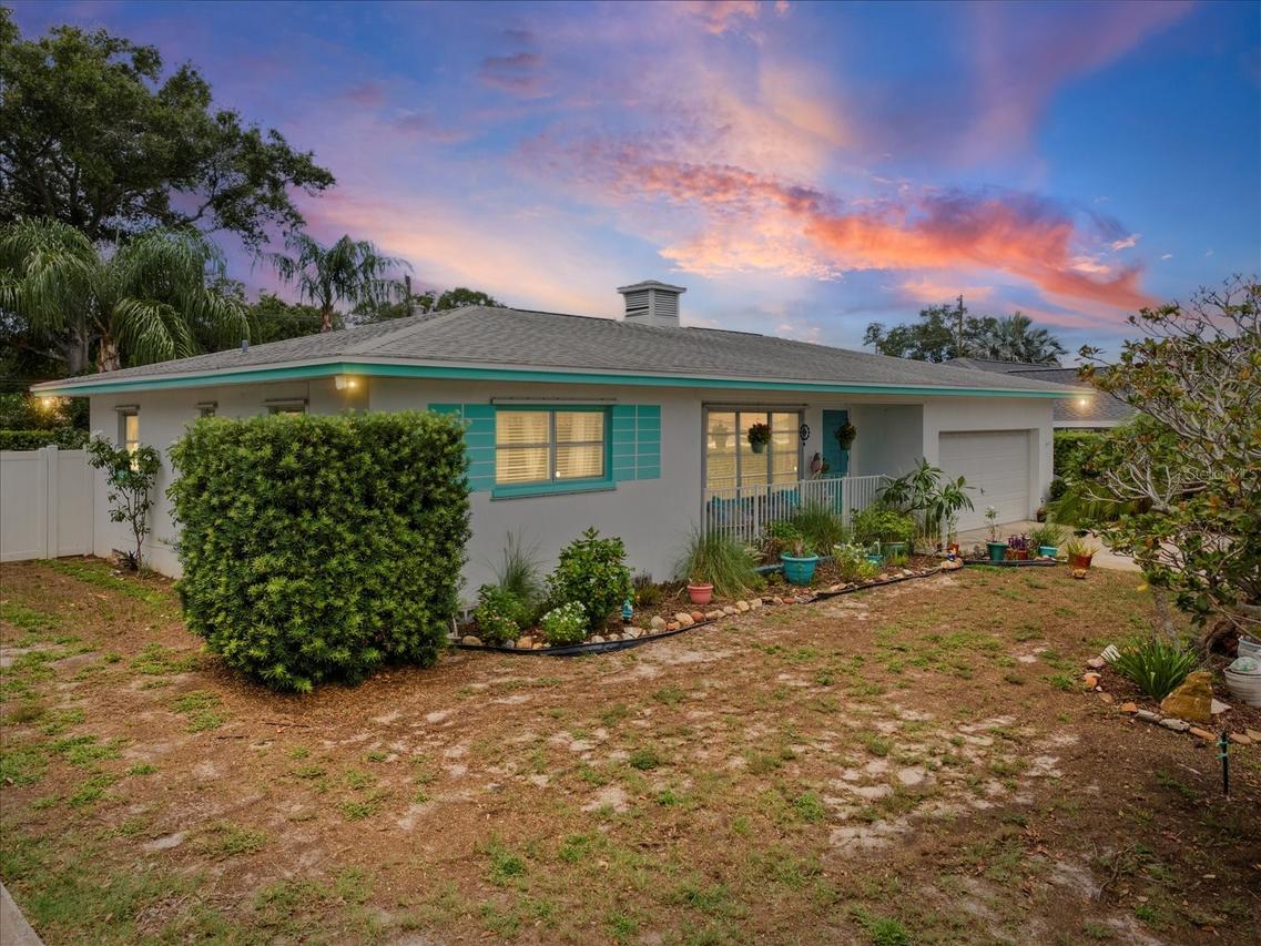 1006 Dumont Dr., Dunedin, FL 34698