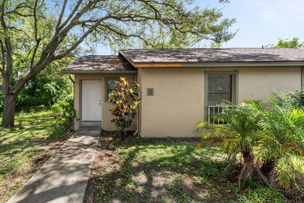 918 Otto Villa Pl. #9, Tampa, FL 33612