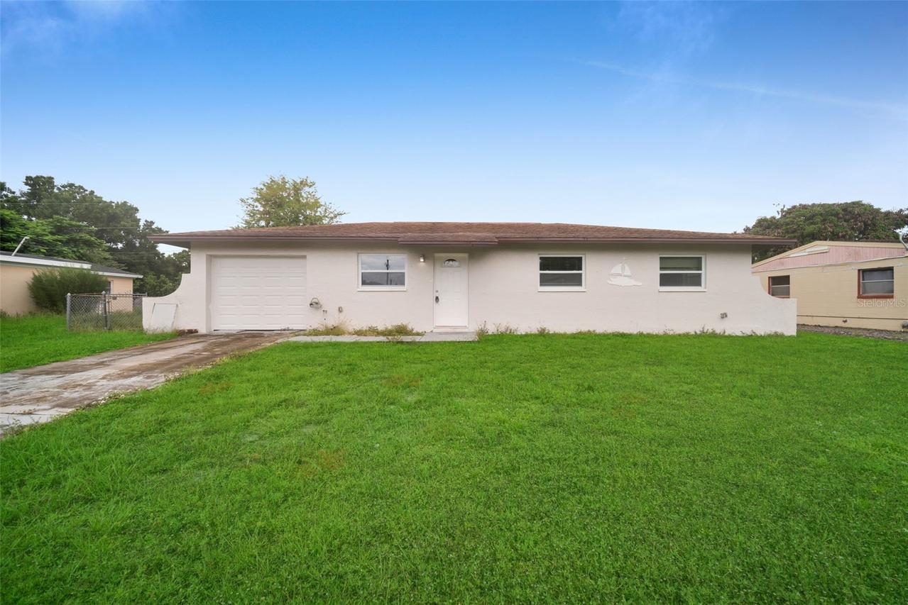 38 Abaco St., Lehigh Acres, FL 33936