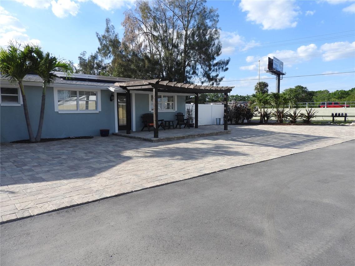 8822 Rocky Creek Dr., Tampa, FL 33615
