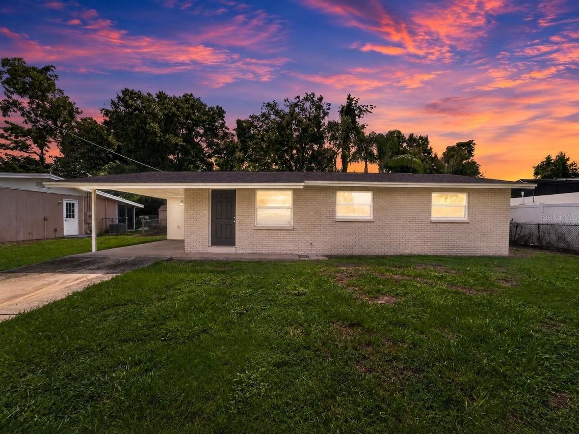 506 Shamrock Rd., Brandon, FL 33511