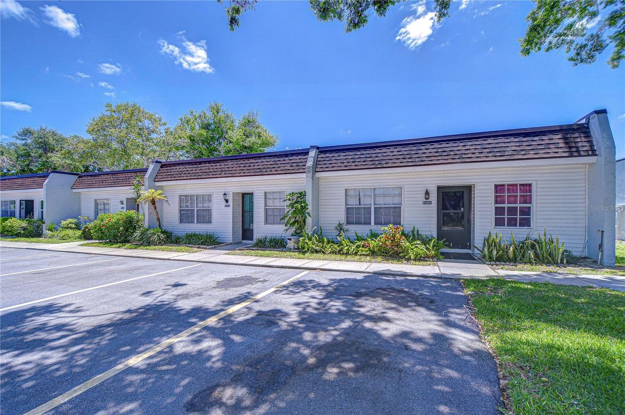 13870 Oakwood Ln., Seminole, FL 33776