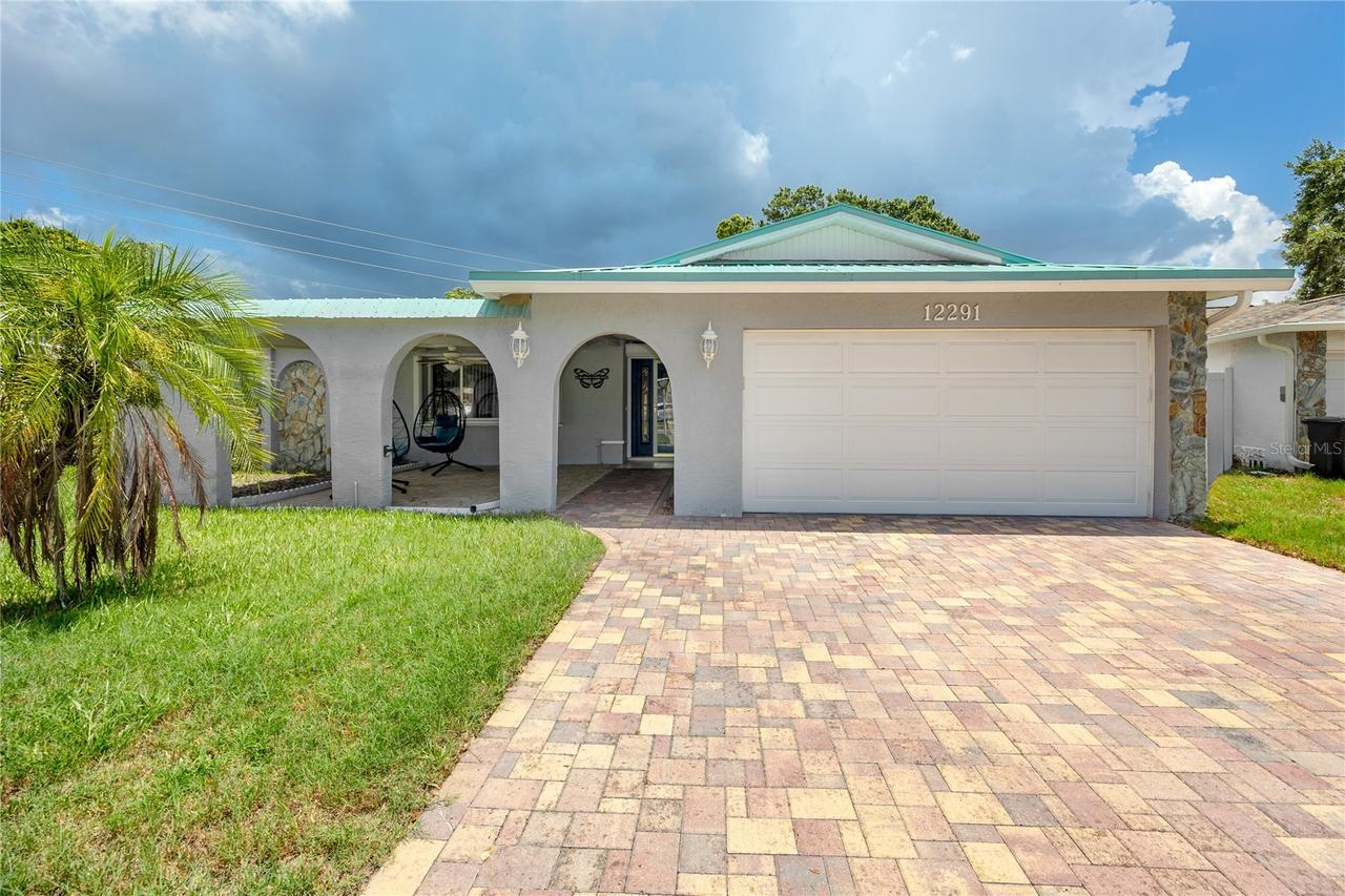 12291 Monarch Cir., Seminole, FL 33772