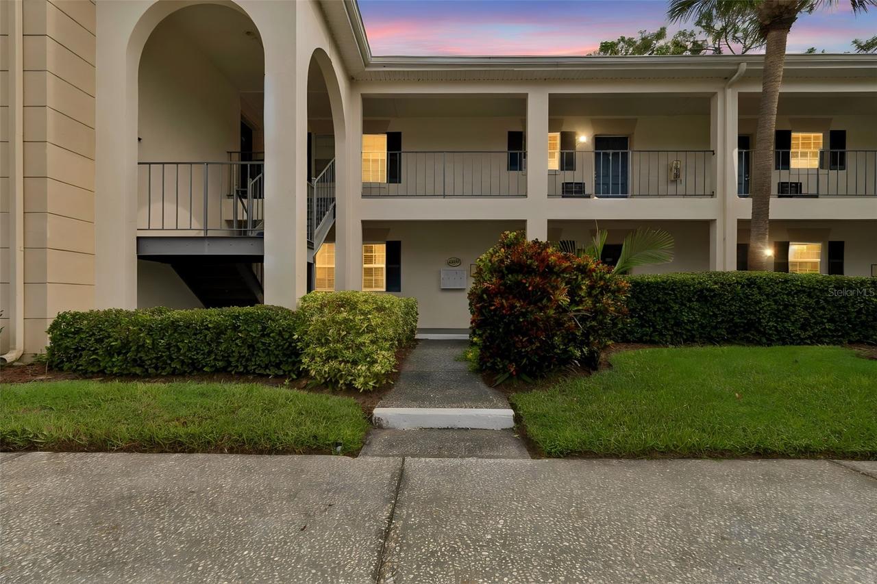 10387 Carrollwood Ln. #303, Tampa, FL 33618