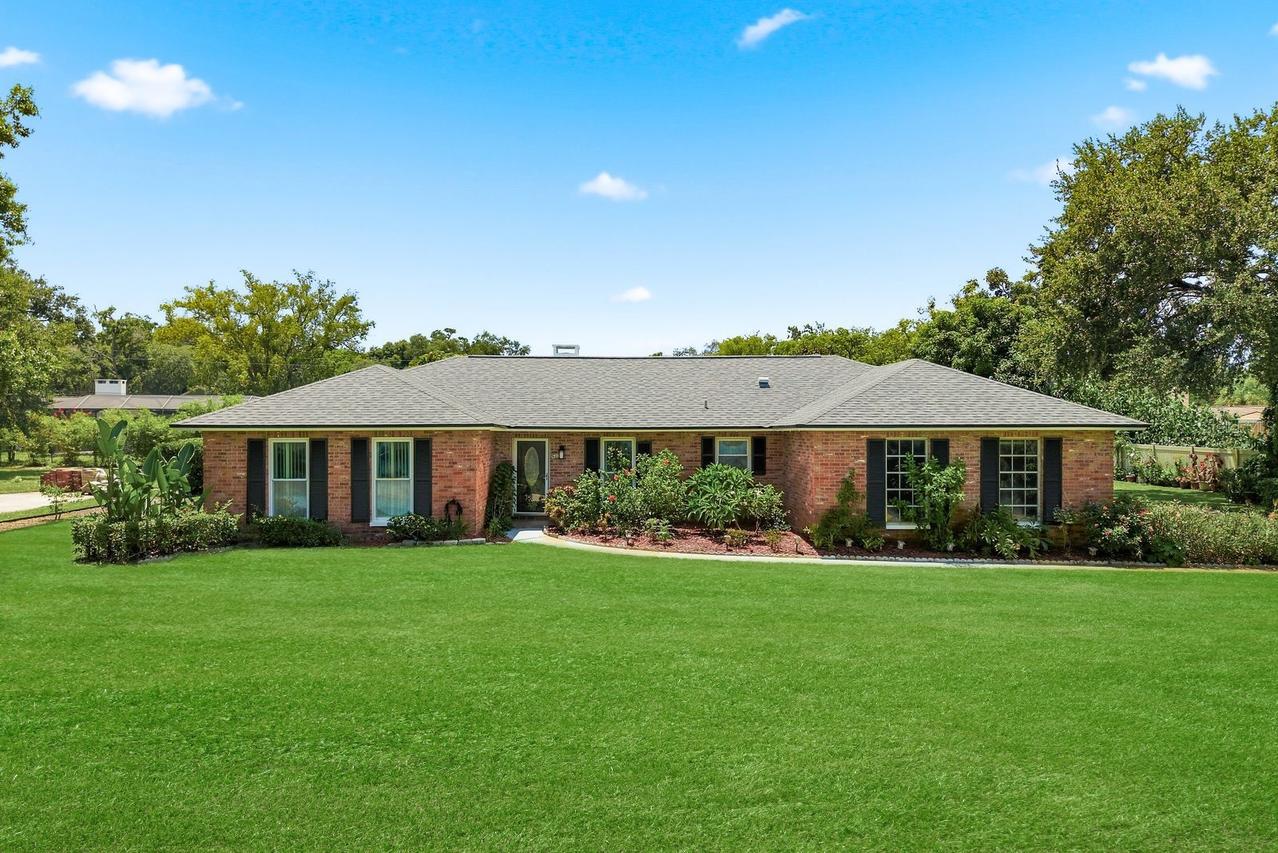 920 Lake Forest Rd., Clearwater, FL 33765