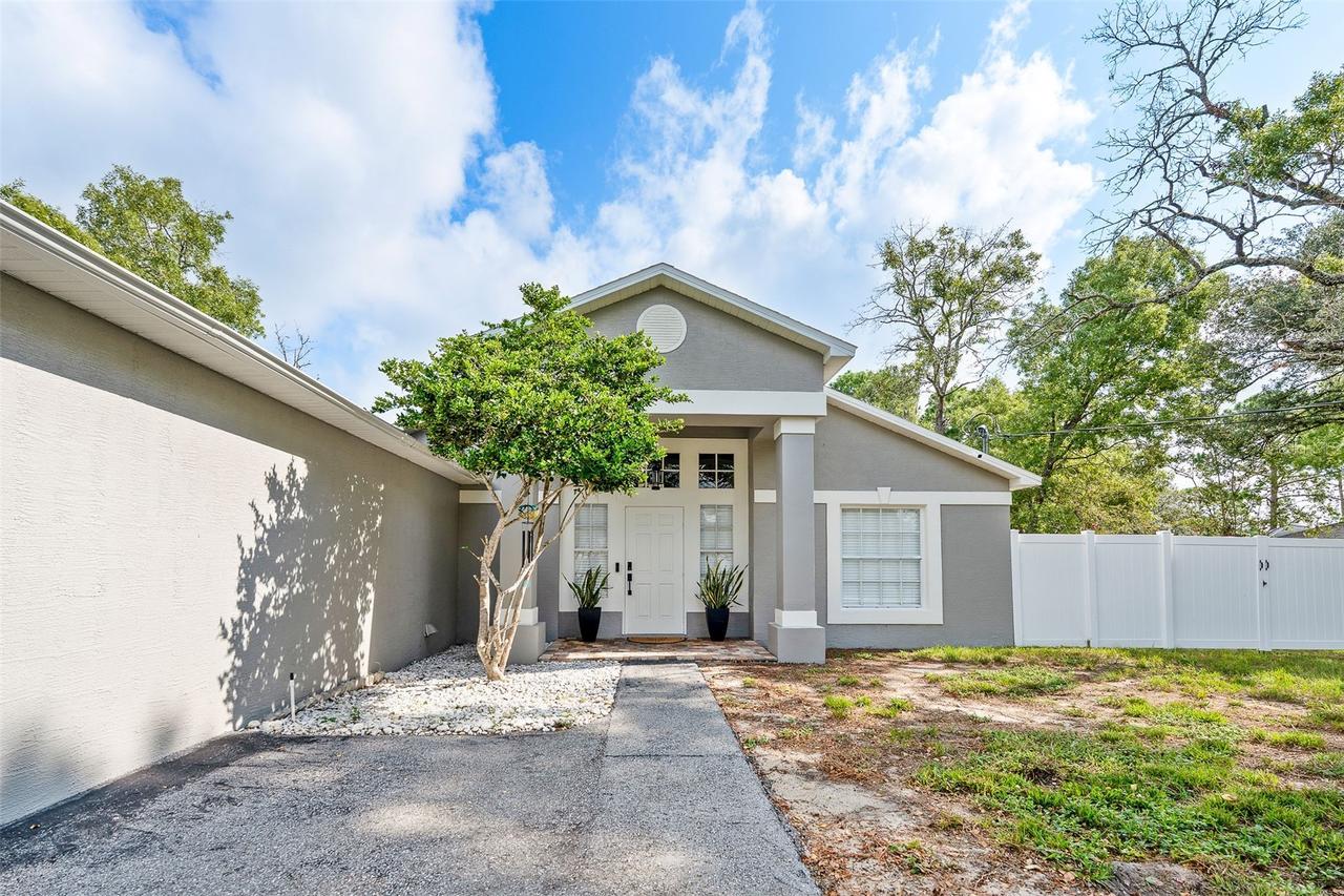 11225 Flower Ave., Weeki Wachee, FL 34613