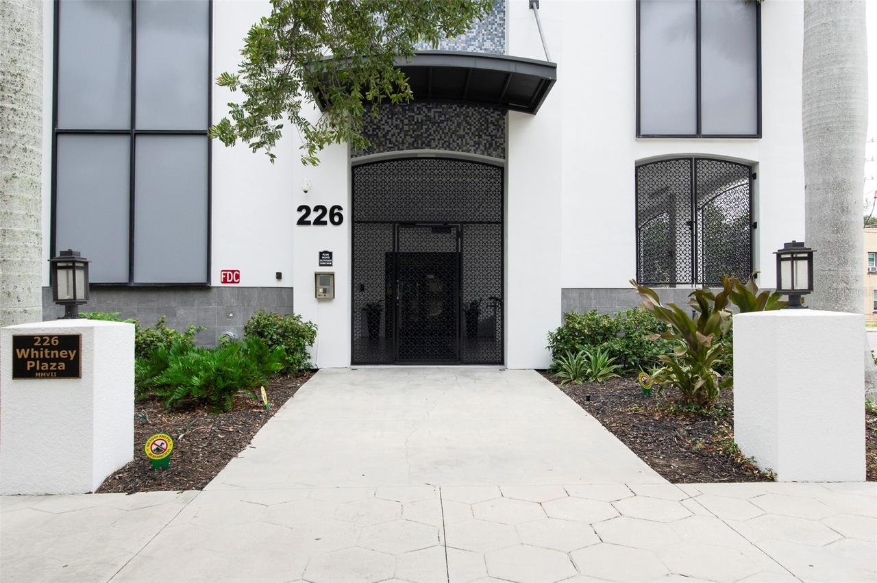 226 5th Ave. #M02, St Petersburg, FL 33701