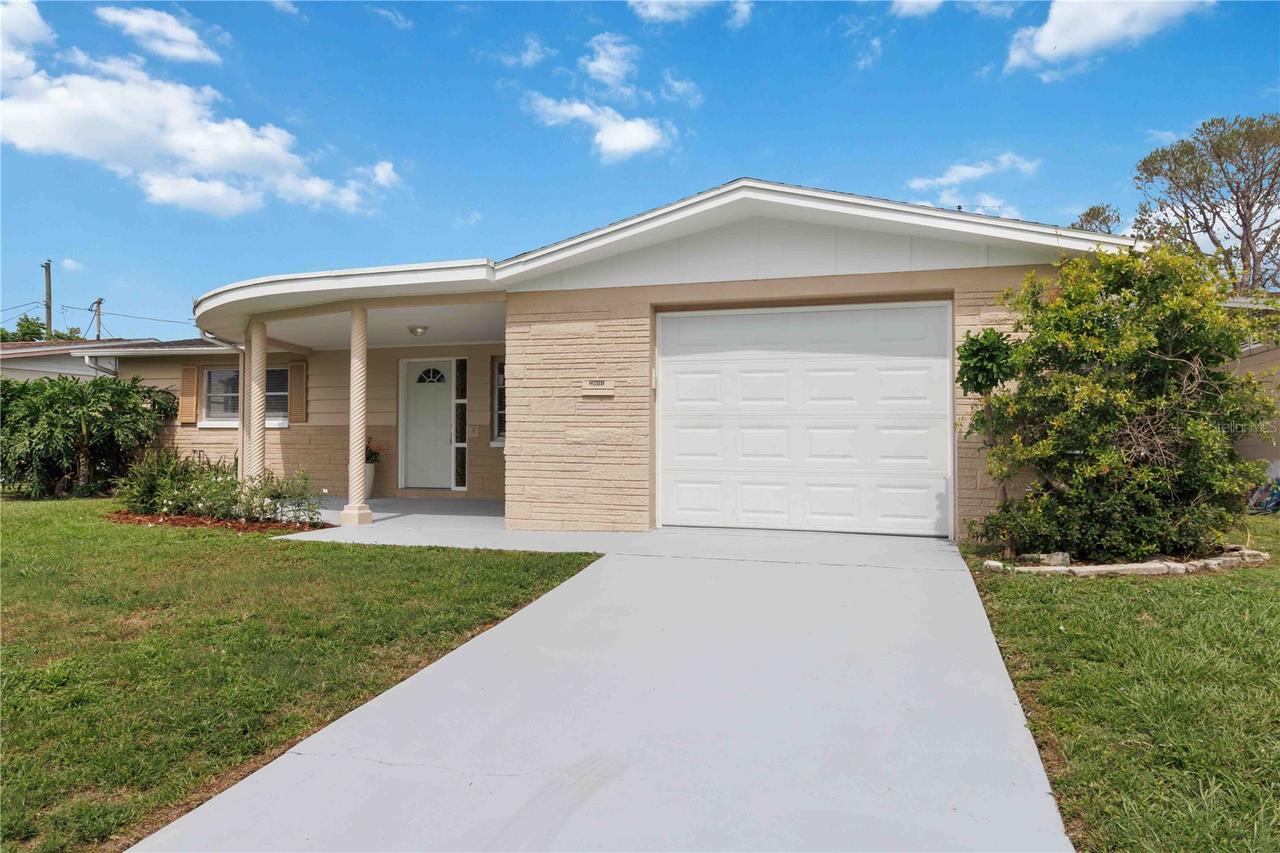 2044 Pamela Dr., Holiday, FL 34690