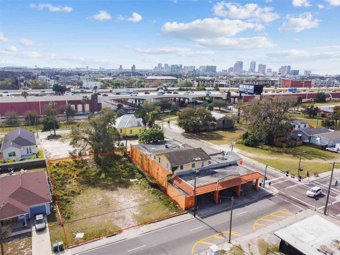 2213 E Columbus Dr., Tampa, FL 33605
