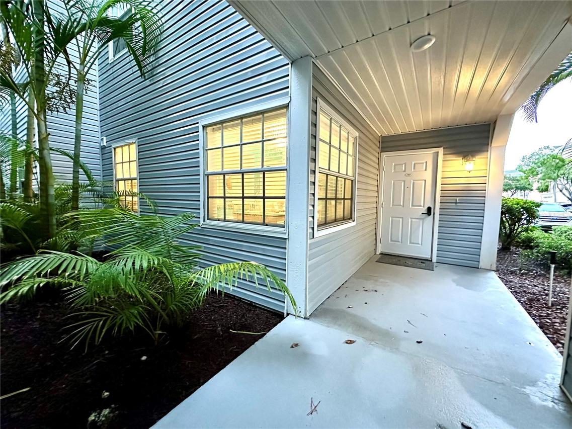 6825 Stones Throw Cir. #1107, St Petersburg, FL 33710