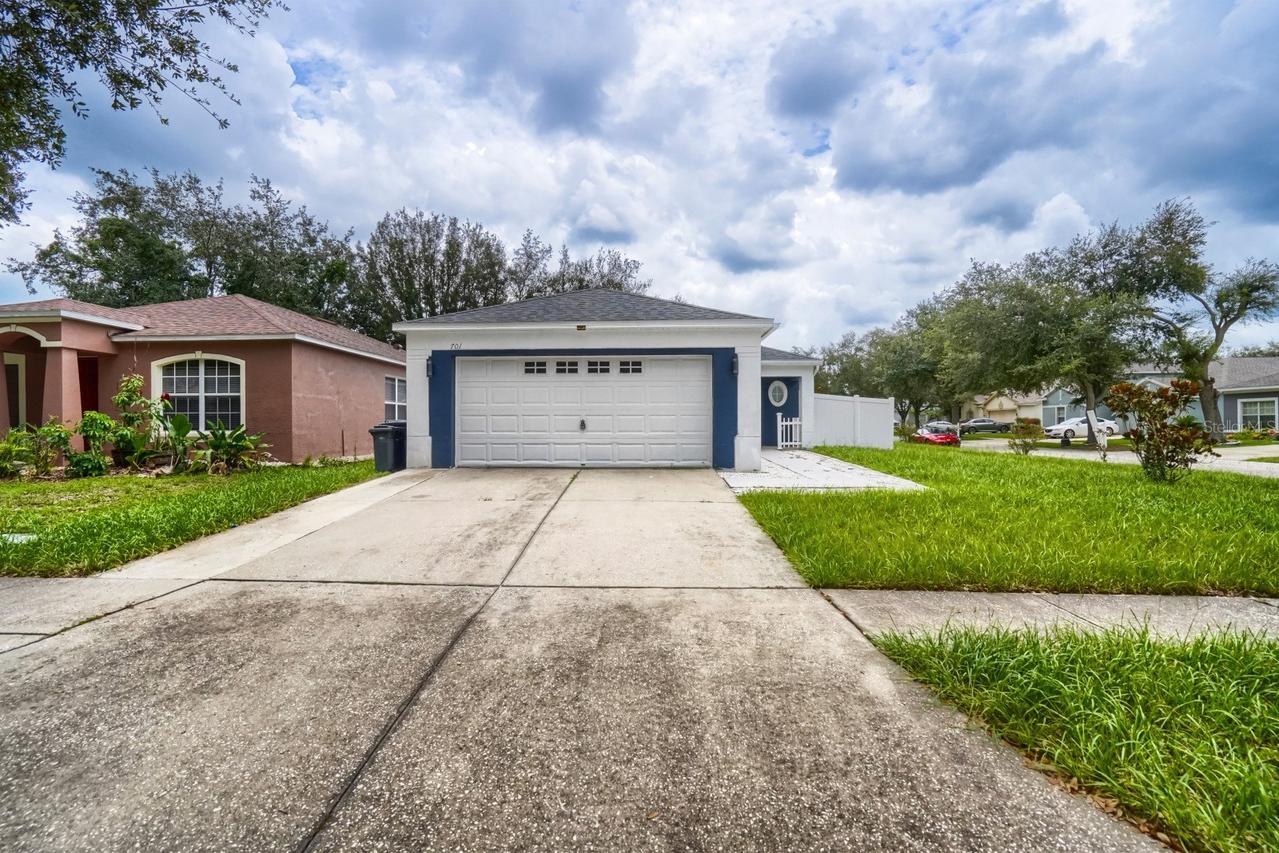 701 Periwinkle Pointe Pl., Seffner, FL 33584