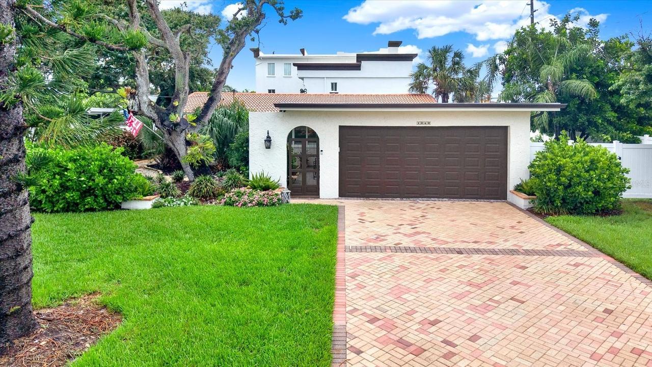 1040 Palm Dr., Belleair Beach, FL 33786