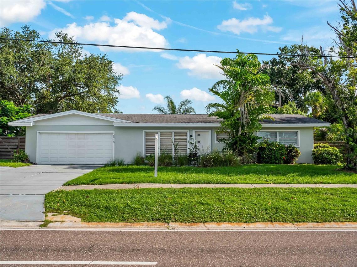 2915 Webber St., Sarasota, FL 34239