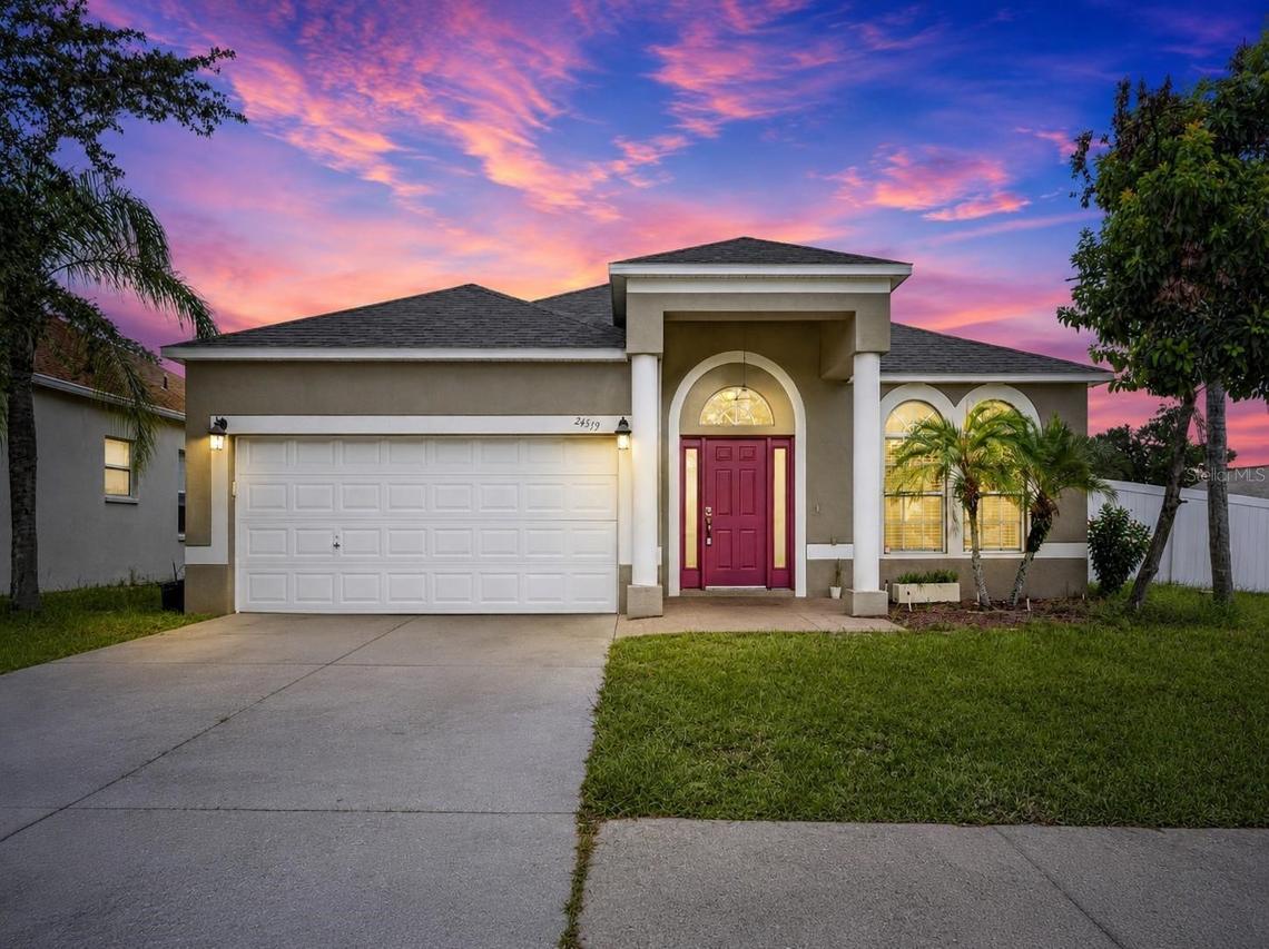 24519 Breezy Oak Ct., Lutz, FL 33559