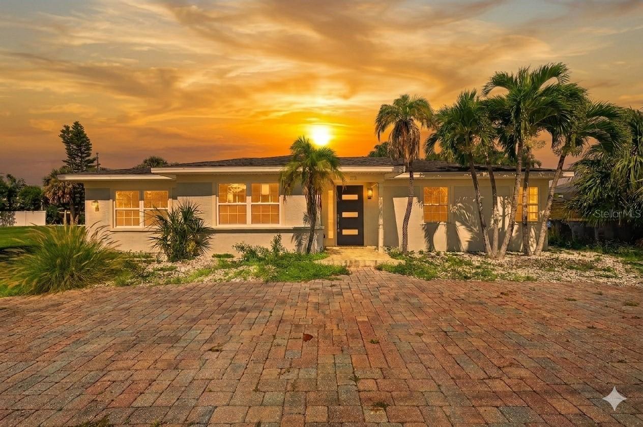 870 Narcissus Ave., Clearwater Beach, FL 33767