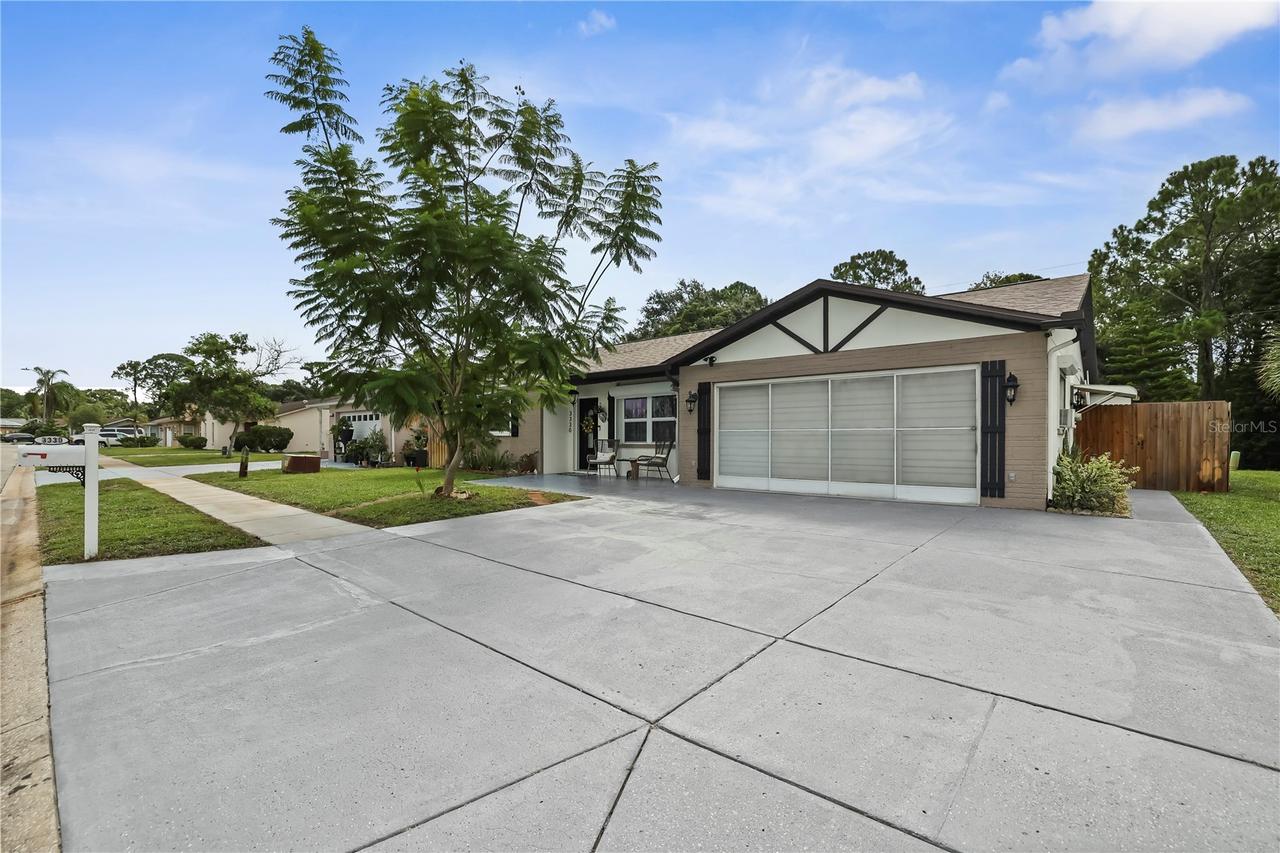 3330 Glenside Dr., Holiday, FL 34690