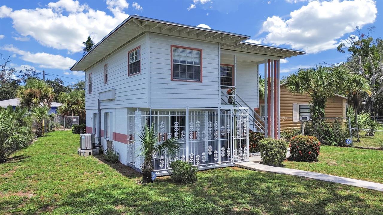 2371 7th St., St Petersburg, FL 33705