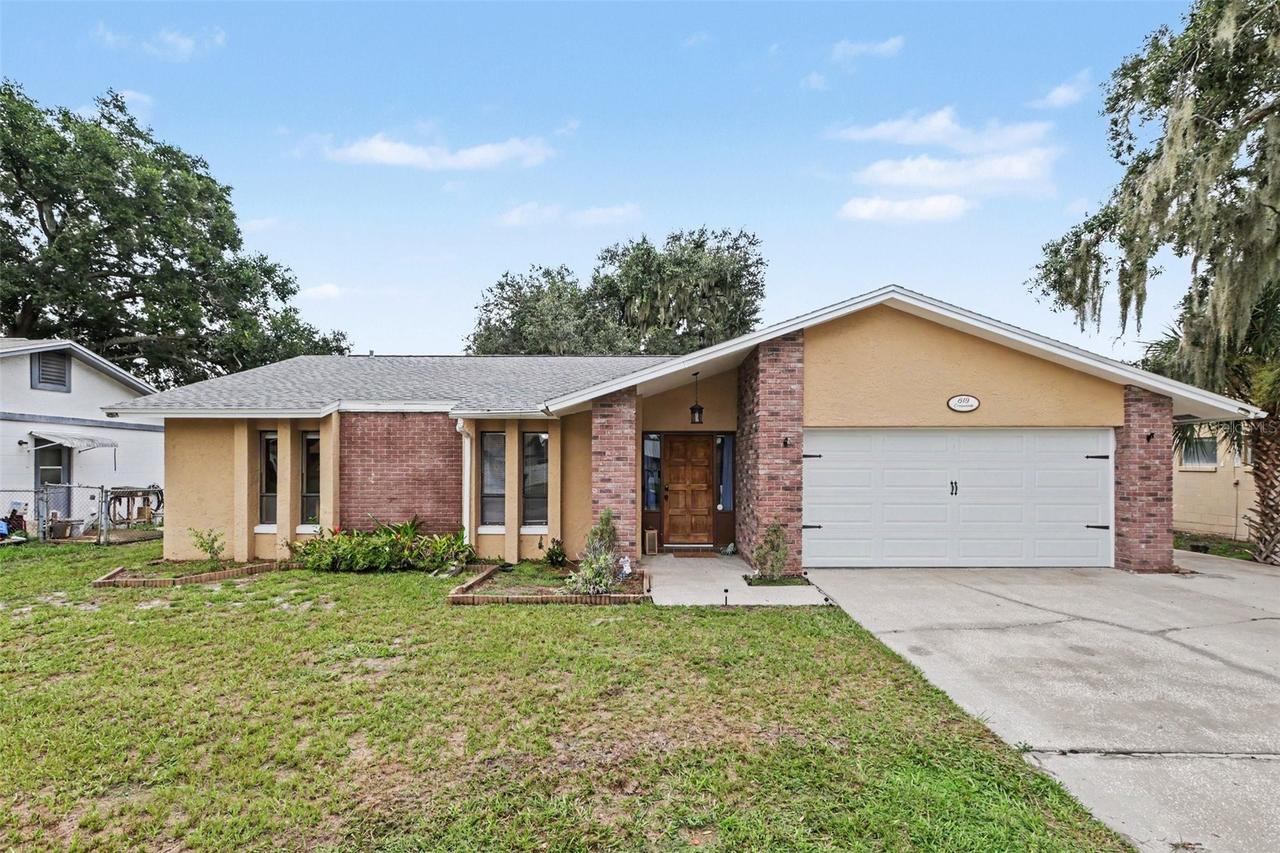 819 Crosswinds Dr., Brandon, FL 33511