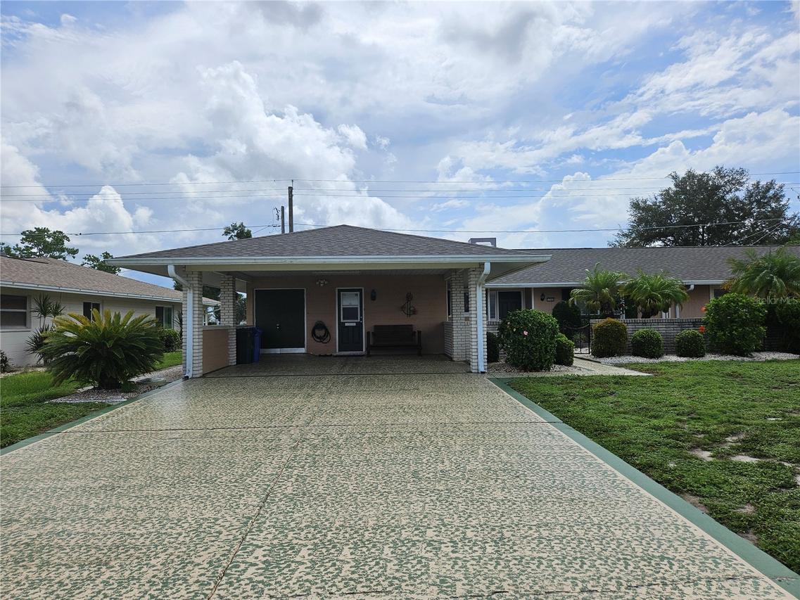 1505 N Pebble Beach Blvd., Sun City Center, FL 33573