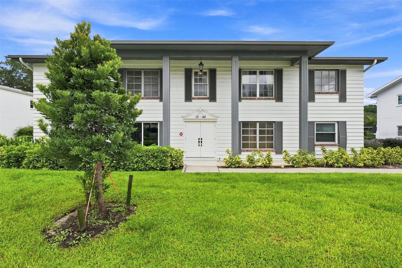 1342 Snell Isle Blvd. #4, St Petersburg, FL 33704