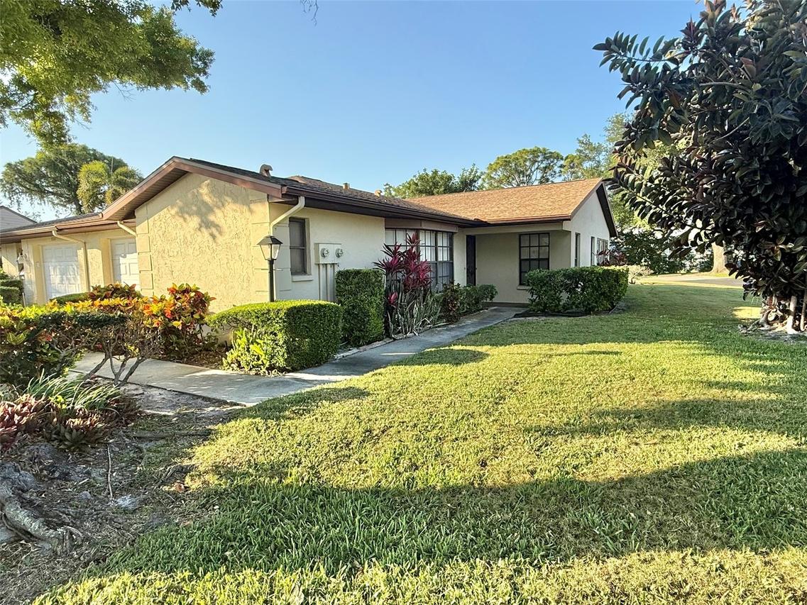 3112 Vivienda Blvd., Bradenton, FL 34207