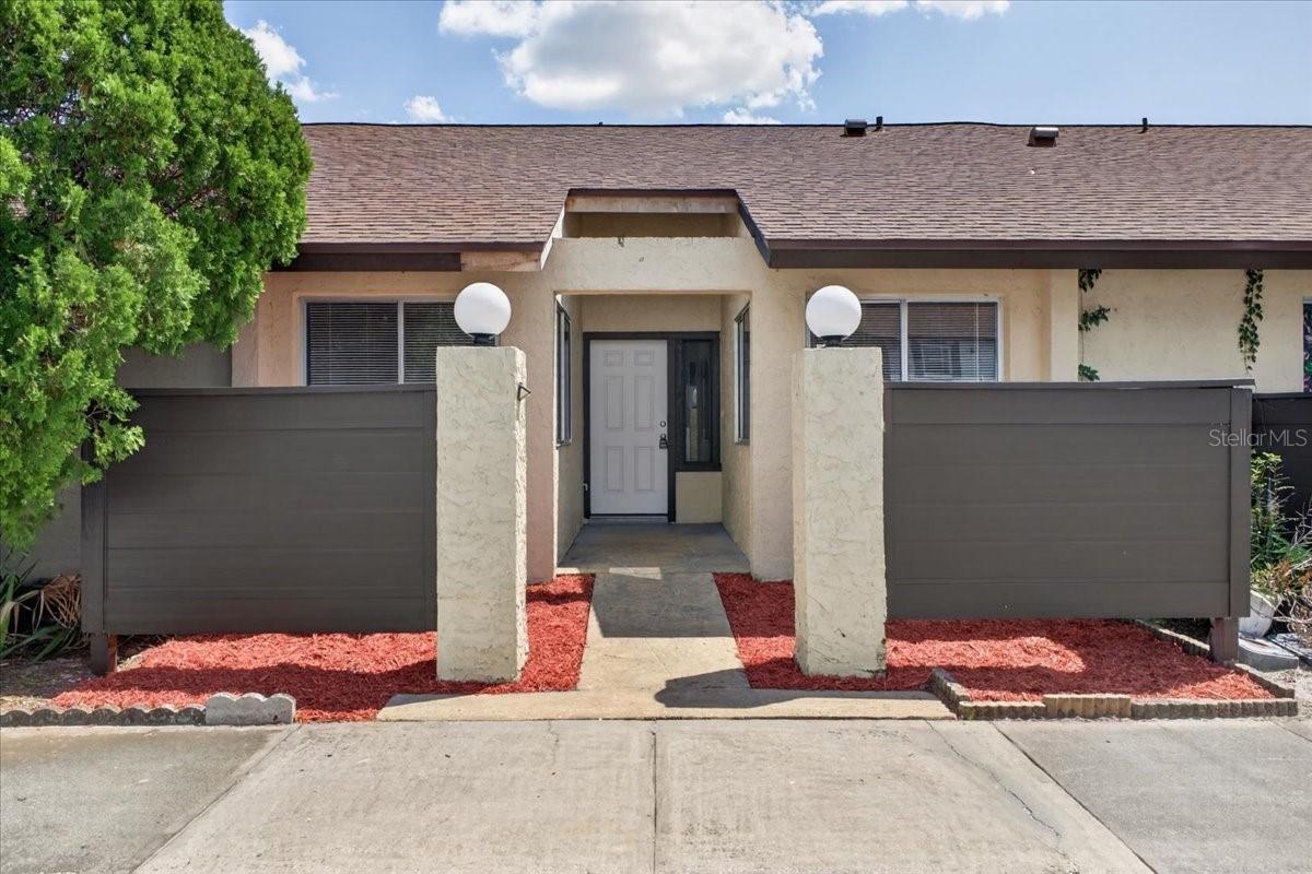 192 Dahlia Village Cir. #72, Orlando, FL 32807