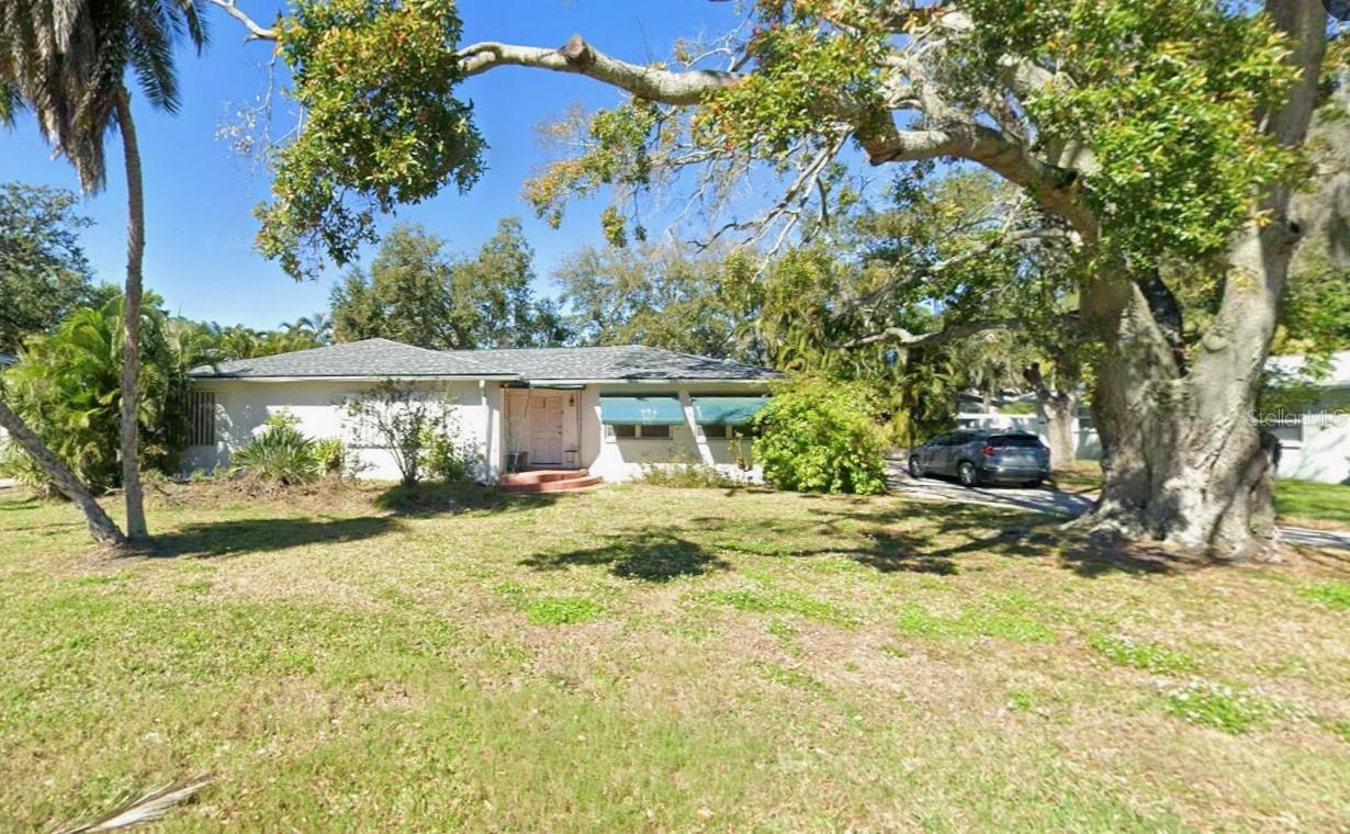 1757 Michigan Ave., St Petersburg, FL 33703