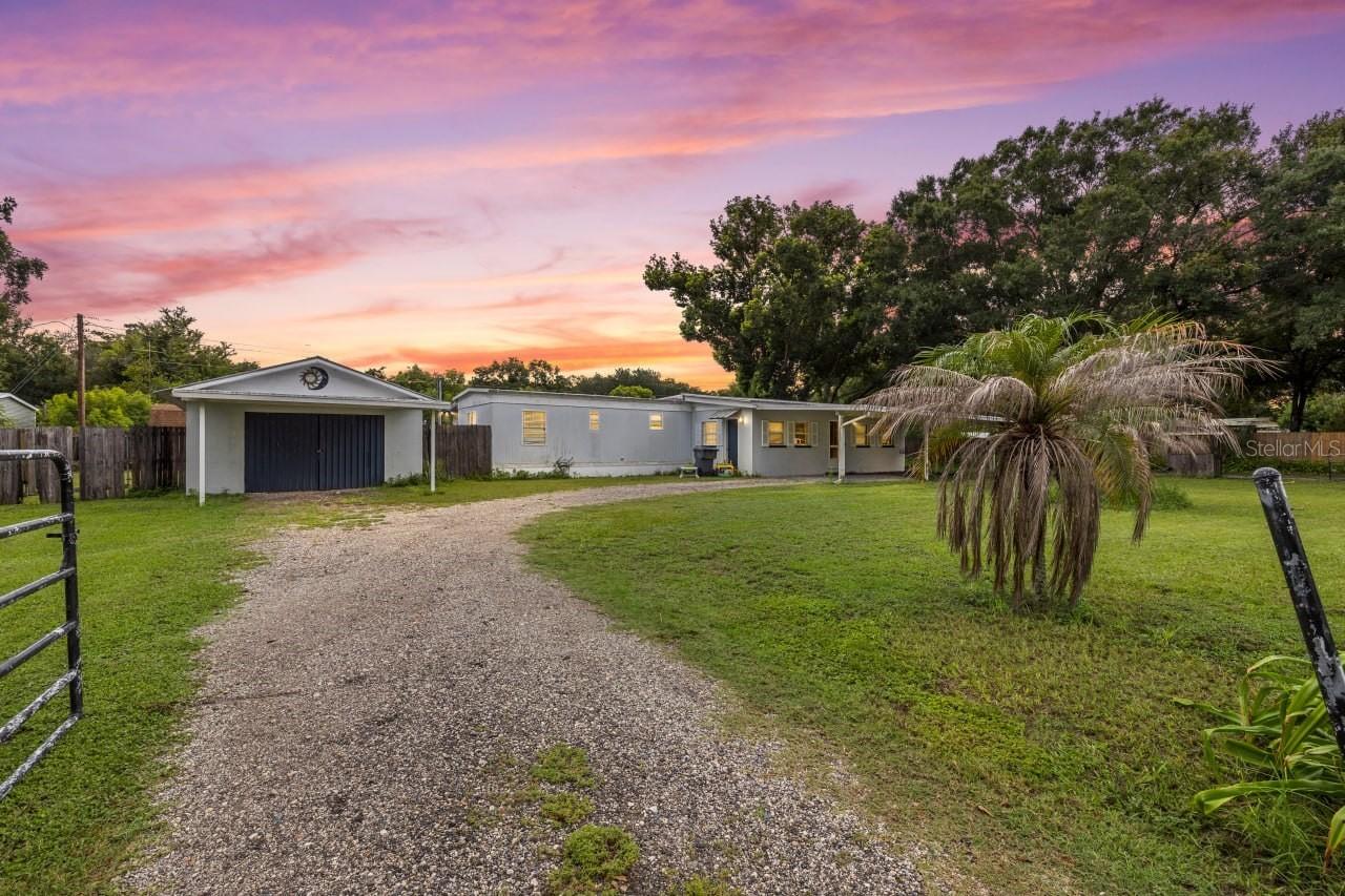 1733 Oakland Rd., Lakeland, FL 33801