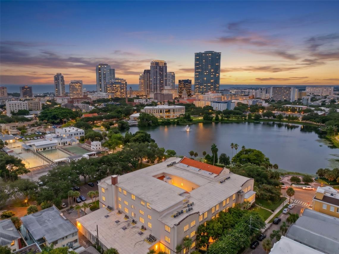 701 Mirror Lake Dr. #201, St Petersburg, FL 33701