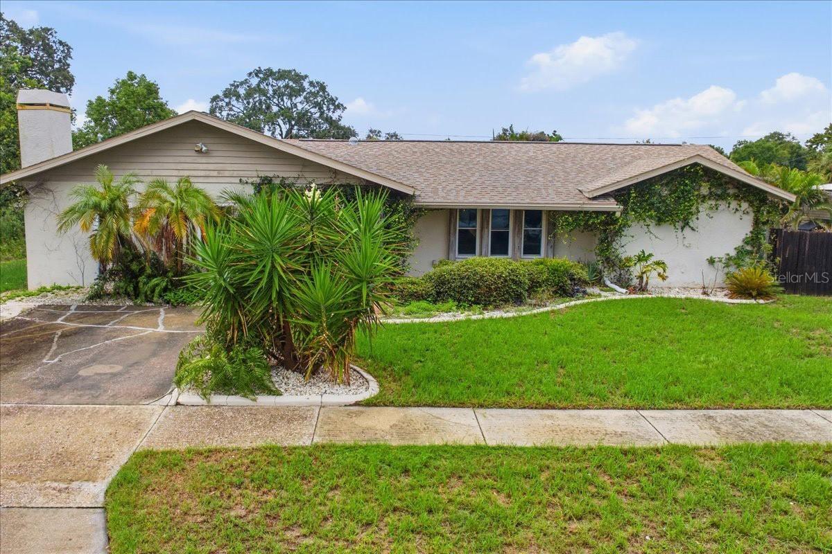 1221 E Lime St., Tarpon Springs, FL 34689