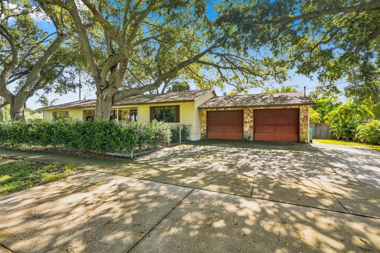 617 Mehlenbacher Rd., Largo, FL 33770