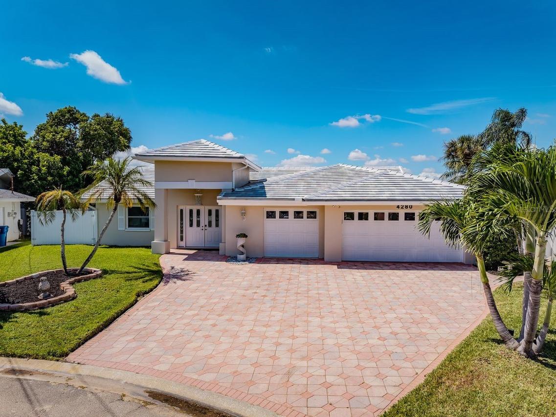 4280 13th Ln., St Petersburg, FL 33703