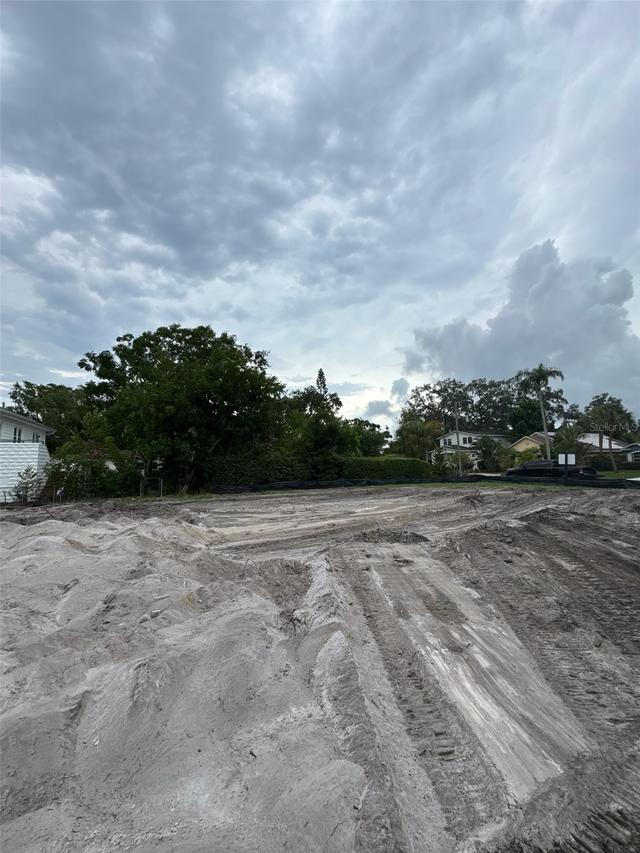 1471 29th Ave., St Petersburg, FL 33704
