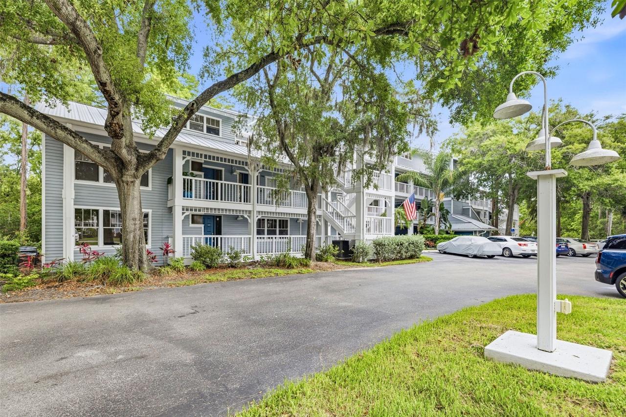 2533 Dolly Bay Dr. #105, Palm Harbor, FL 34684