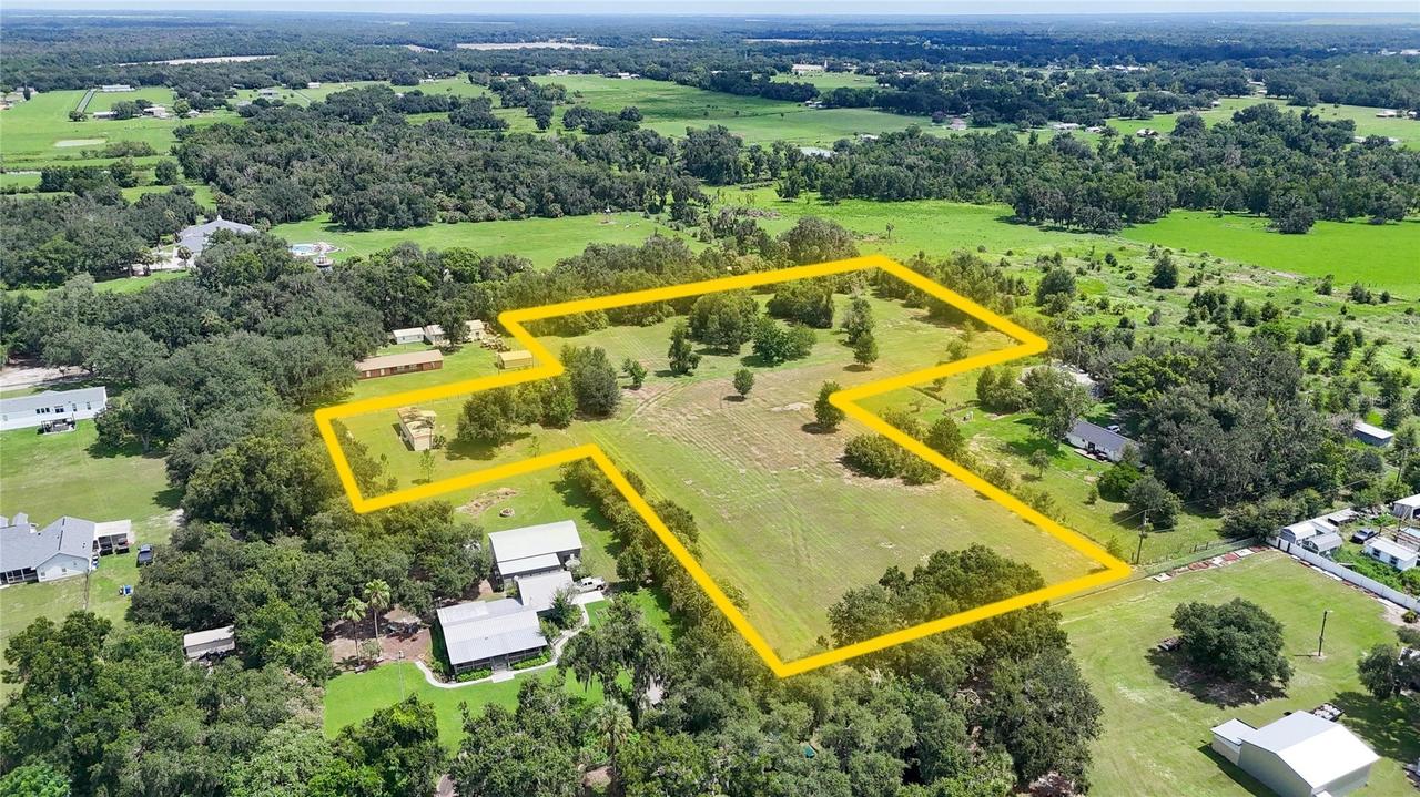 2452 Welcome Rd., Lithia, FL 33547