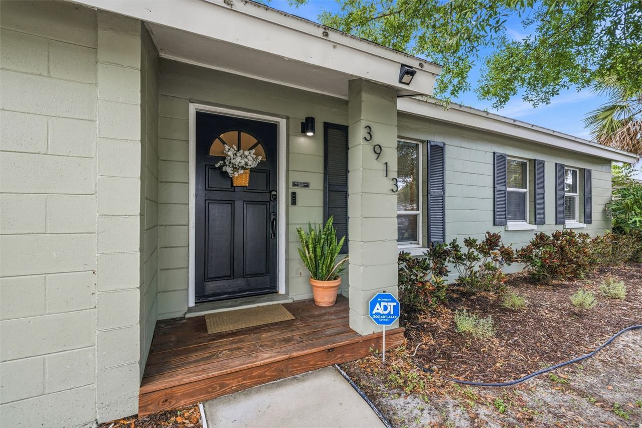 3913 W Wallace Ave., Tampa, FL 33611
